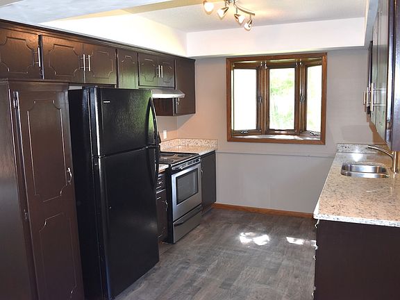 4th image of 8016 James Ave N