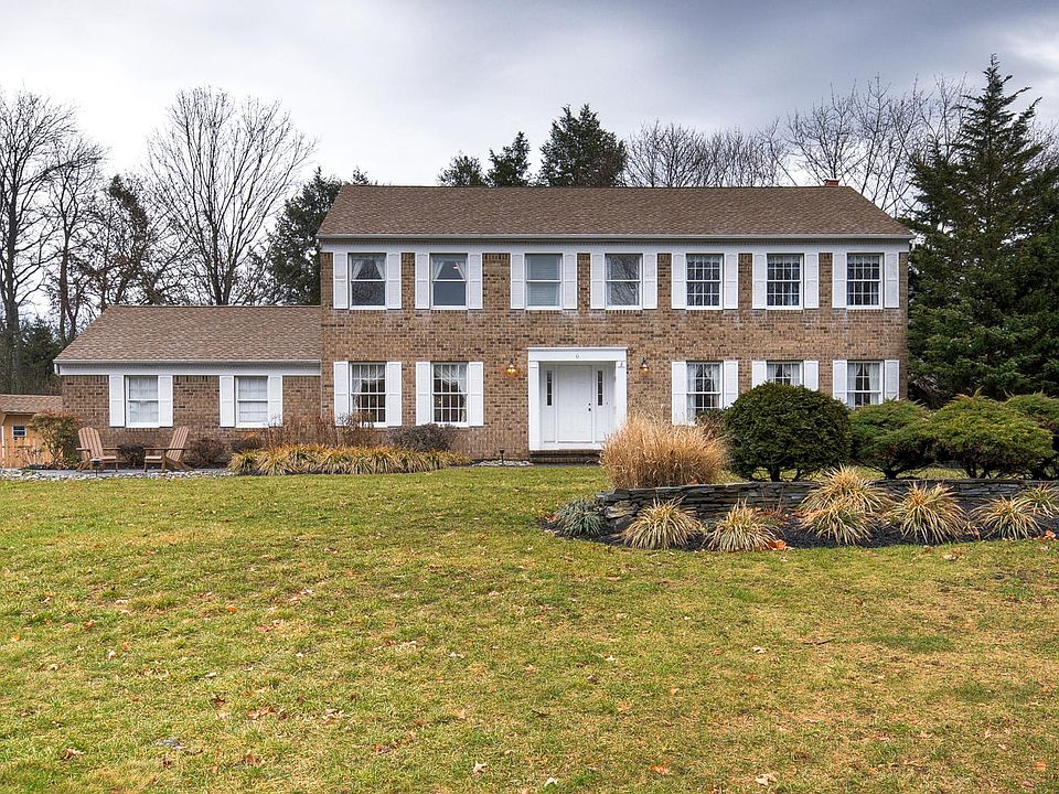 1st image of 6 Briarwood Dr