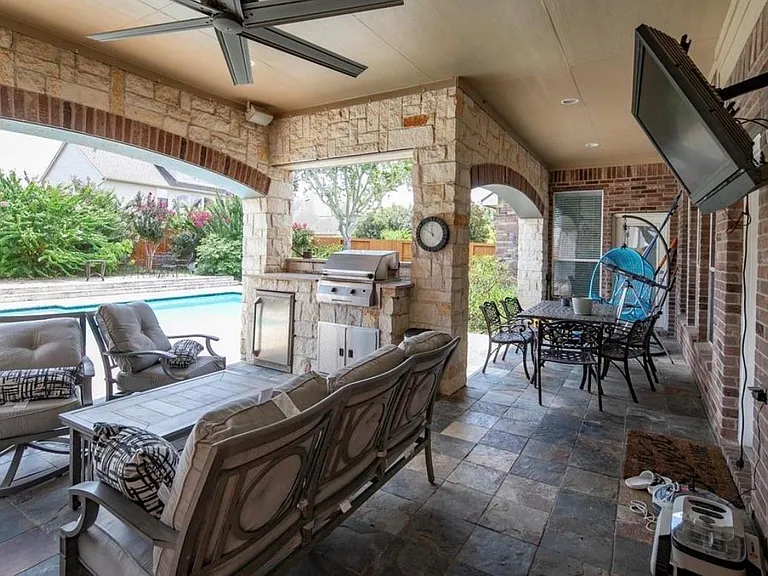 5923 Dillon Creek Ln — Photo 18