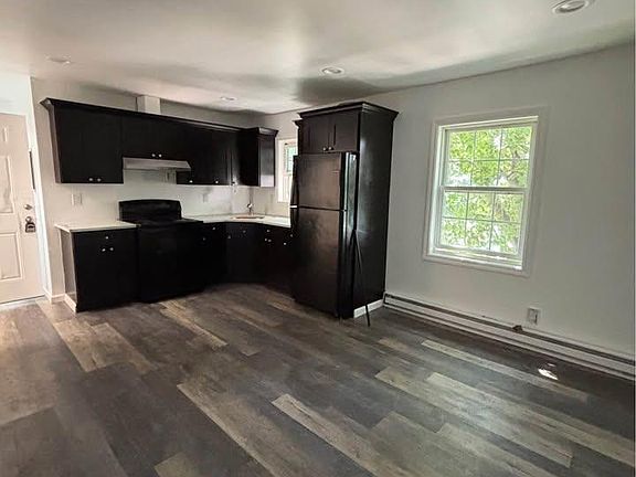 4th image of 41 Amity St APT 8