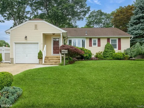 776 Blackstone Avenue, East Meadow, NY 11554