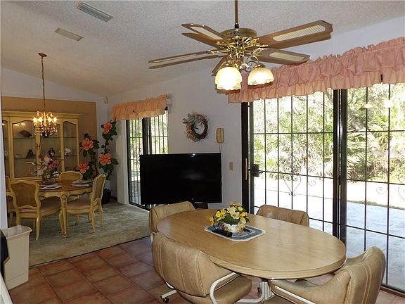 3rd image of 3448 Sanborn Ln