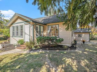 509 E South Holly Rd, Fenton, MI 48430