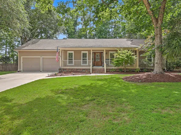 818 Law Ln, Mount Pleasant, SC 29464
