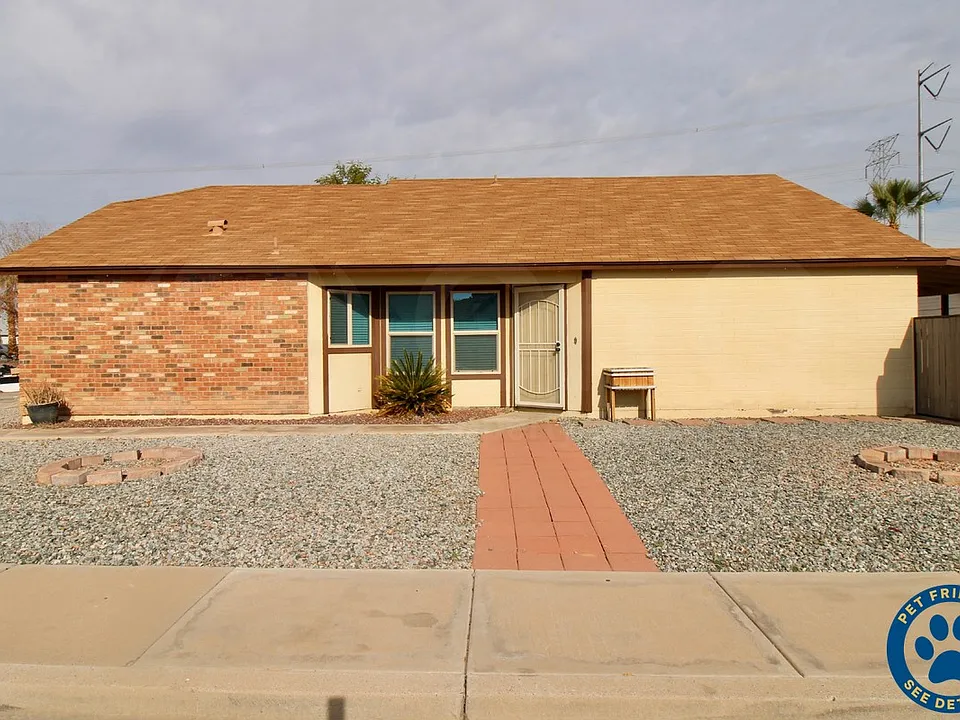 3453 N Seneca Ct