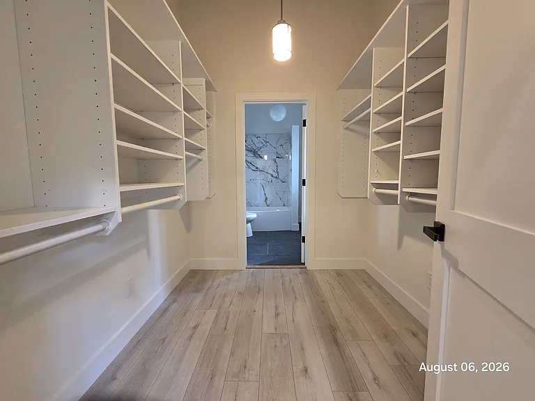 18654 NE 55th Way — Photo 16