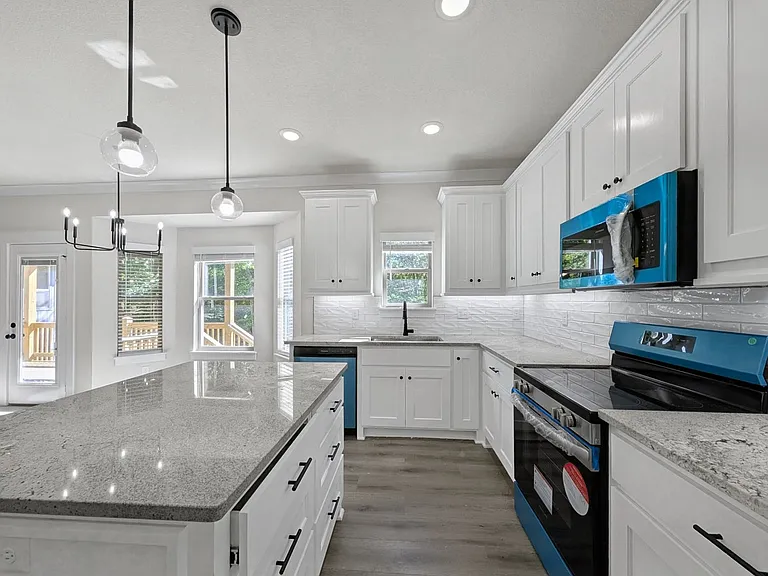 284 Stoneykirk Dr — Photo 8