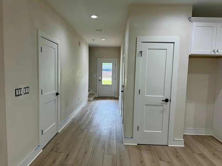362 Cloverdale Blvd — Photo 5