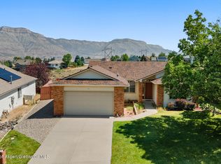 21 Cottonwood Ct, Parachute, CO 81635