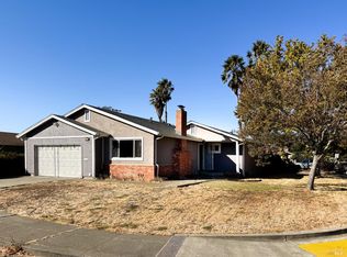 2065 Robin Dr, Fairfield, CA 94533