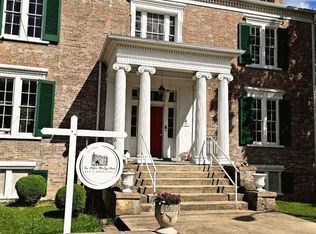 17 S Main St, Franklin, WV