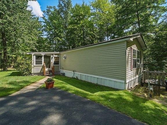 3rd image of 257 Wedgewood Road