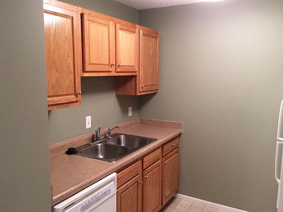 2nd image of 1601 N Innsbruck Dr NE #272