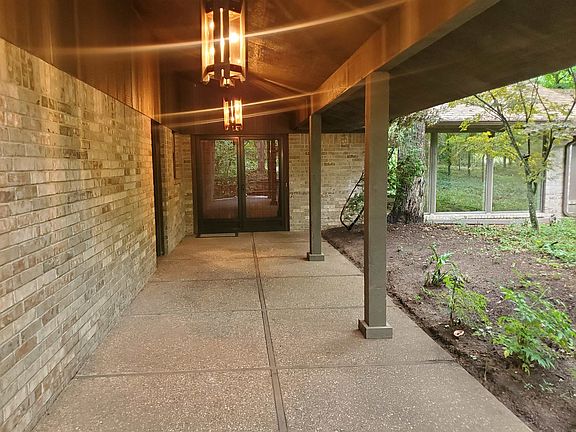 5th image of 322 Fawn Brook Dr
