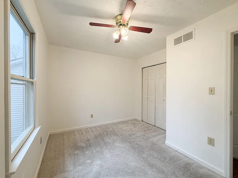 352 Chase Pl — Photo 15
