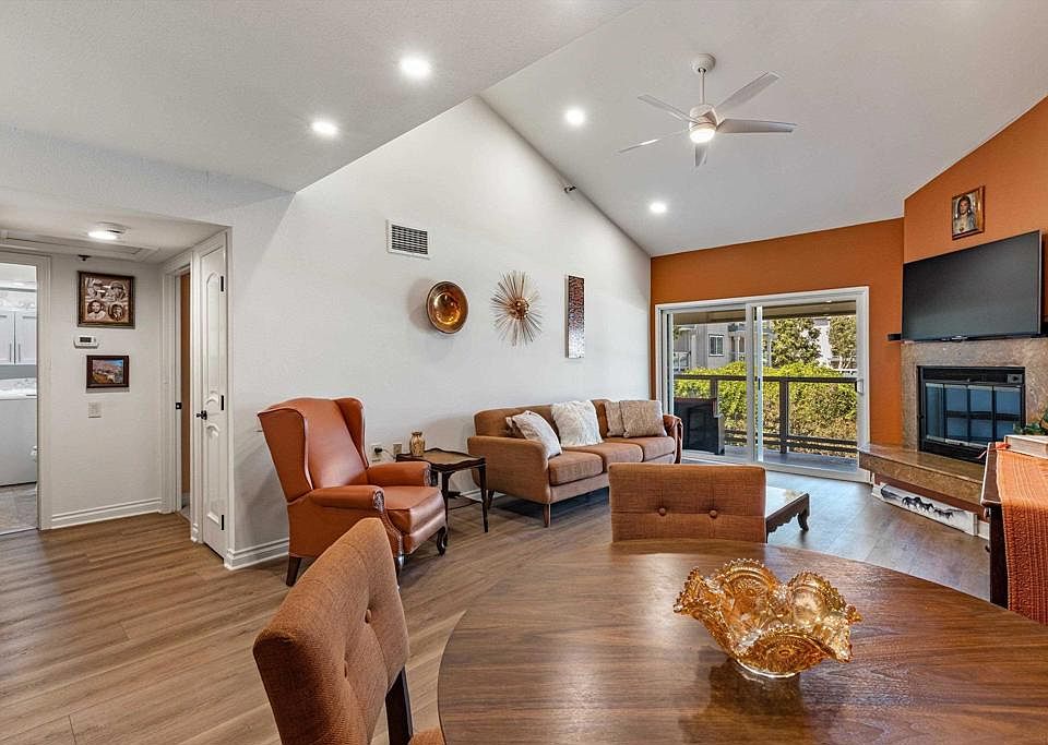 1st image of 1664 Circa Del Lago Unit E202