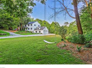 18890 Brewster Rd, Chagrin Falls, OH 44023