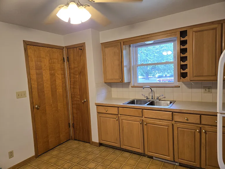 6164 Pilot Knob Ave NE — Photo 14