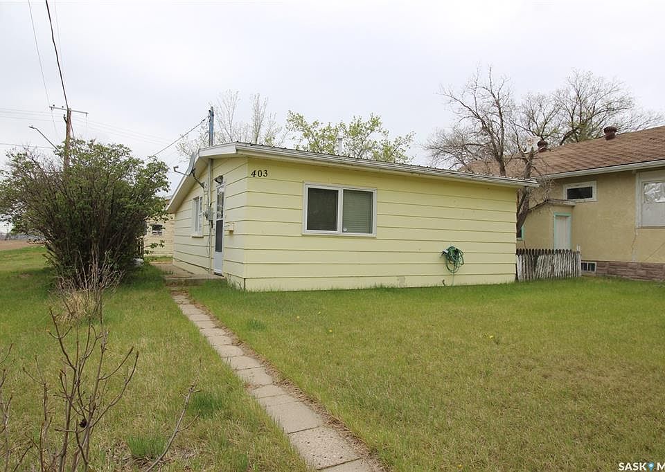 1st image of 403 4th STREET W