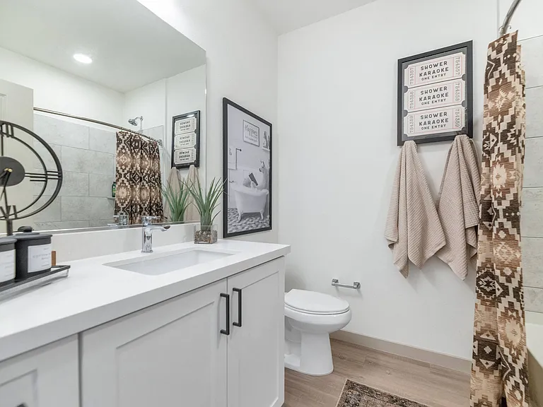 Everly at Morrison Ranch Luxury Apartments — Photo 33