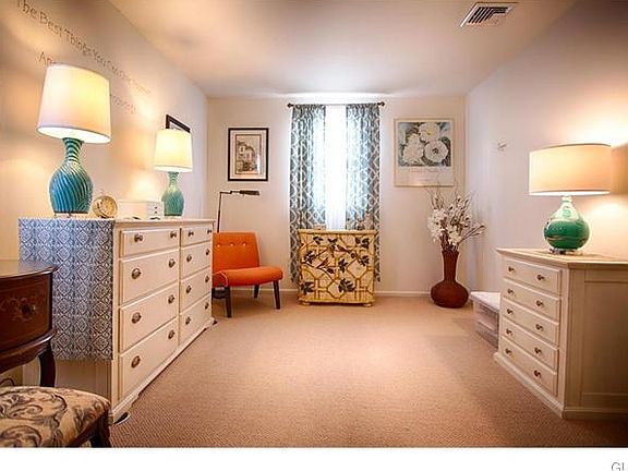 5th image of 2923 Clifton Ave