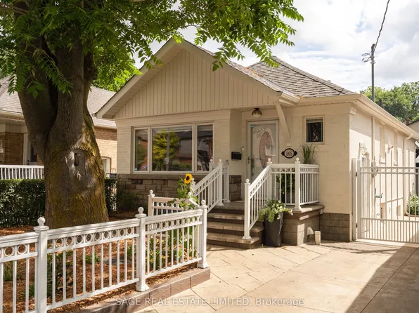 505 Caledonia Rd, Toronto, ON M6E 4V1