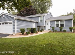 231 George St, Barrington, IL 60010