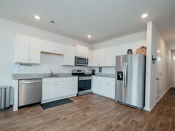 5th image of 206 Mica Ct