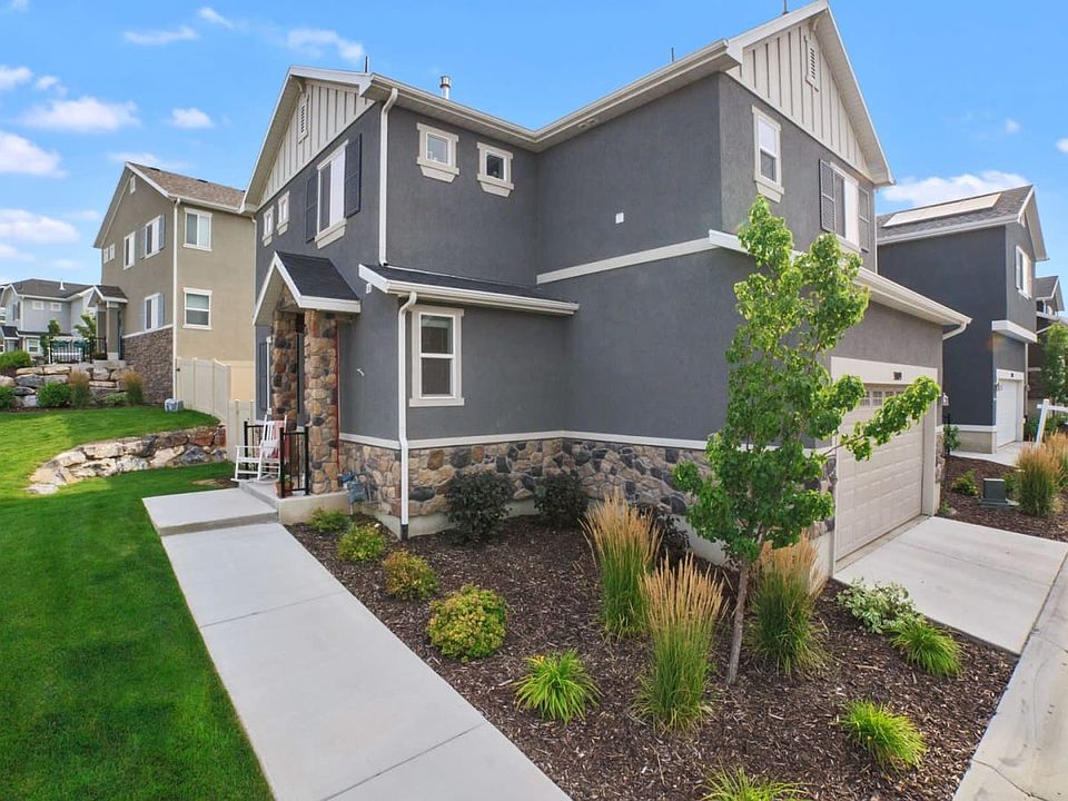 1st image of 3009 S Willow Creek Dr