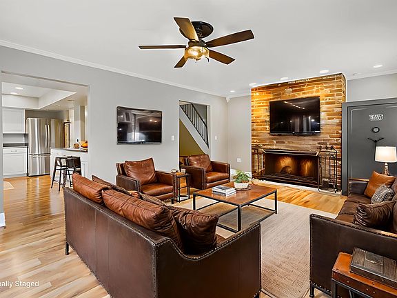 4th image of 11404 Simmons Ct