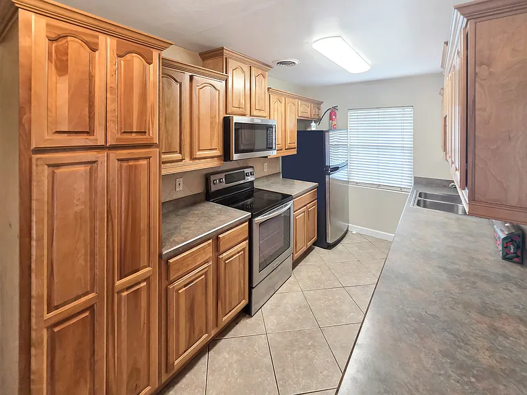 5117 Lake Howell Rd — Photo 6
