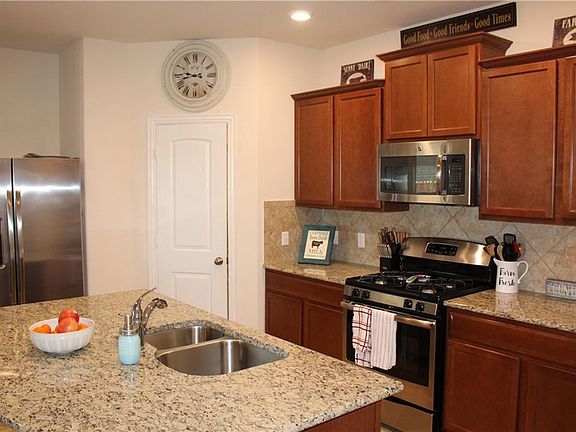3rd image of 209 Shale Cir