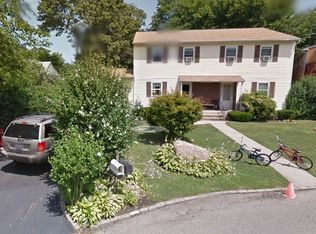 91 Valentine Ave, Glen Cove, NY 11542