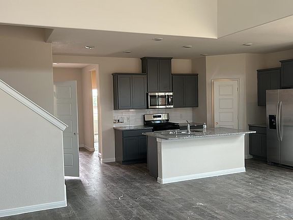 2nd image of 13401 Sueca Dr