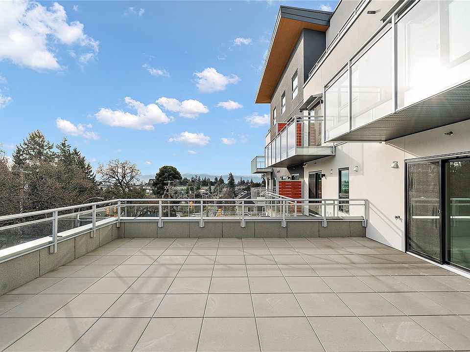 1st image of 1102 Esquimalt Rd #307