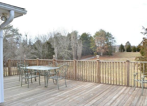 3rd image of 147 Shelly Dr