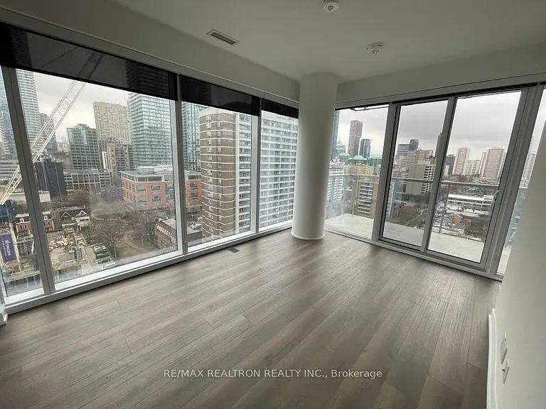 3 Gloucester St #1702 — Photo 10