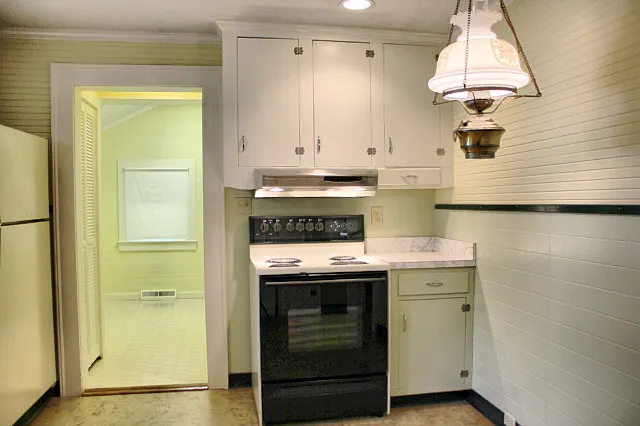 303 W Carver St — Photo 5