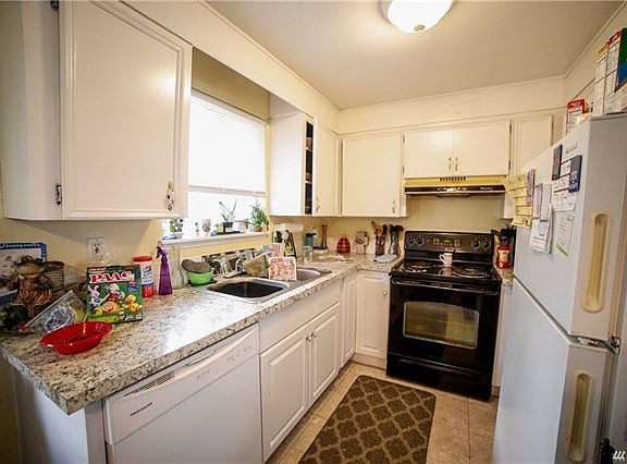 4th image of 3717 S L St #3719