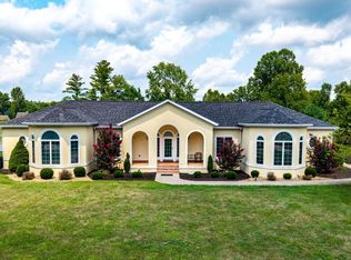 218 Pineview Dr, Gallipolis, OH 45631