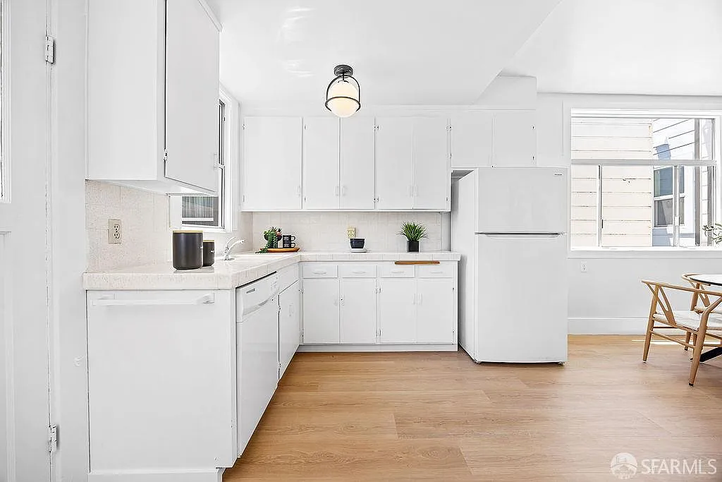 2 bed, 1127 sqft, $7,000 — Photo 4