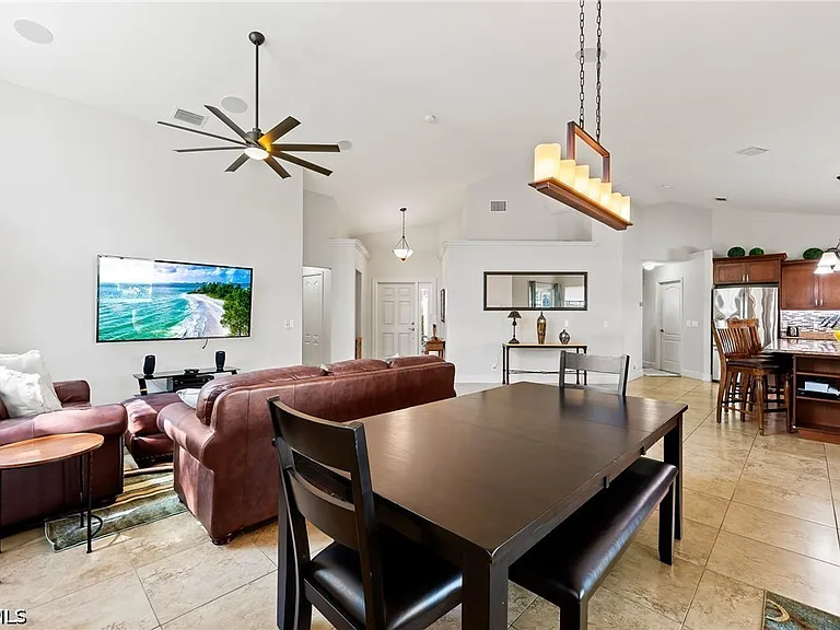 1250 Silverstrand Dr — Photo 9
