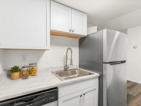 Belmont Terrace, 1500 N Coalter St, Staunton, VA 24401