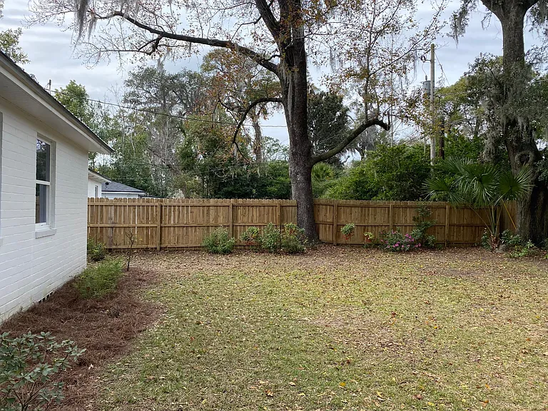 2034 NW 7th Ln — Photo 34