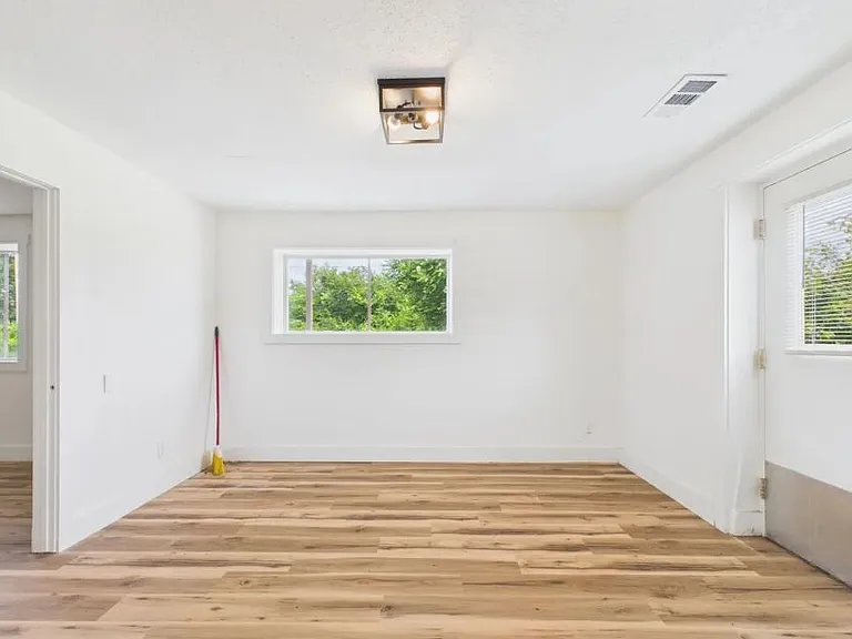 5856 Highway 62 E — Photo 15