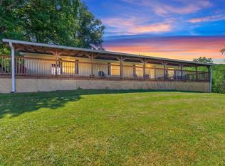 1788 Lenhart Rd, Oak Hill, OH 45656