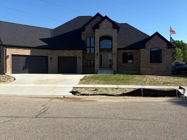 10505 Excalibur Dr, Shelby Township, MI 48315