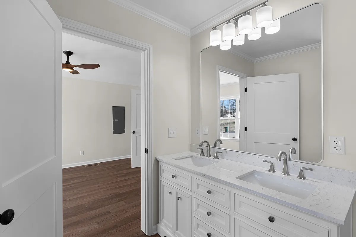 Building Photo - 383 Mebanewood Dr