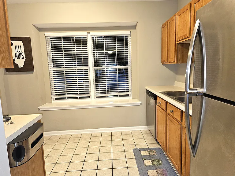 1225 N Village Dr — Photo 12