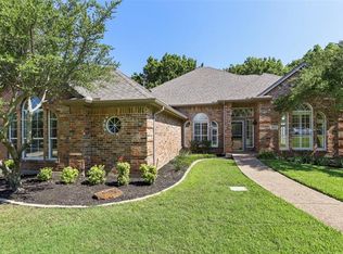 8813 Ridge Run Dr, North Richland Hills, TX 76182